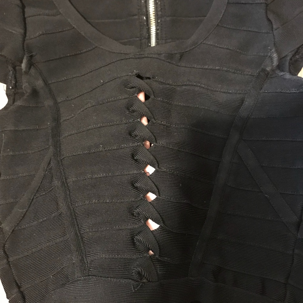 Bebe CUTOUT DETAIL BANDAGE TOP - Picture 5 of 8